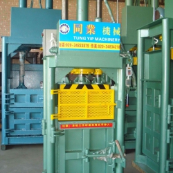 15T液壓打包機加安全門